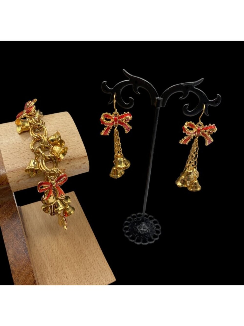 Christmas Bells Earrings & Bracelet With Enamel Red Bows Size 6.5 Gold Tone - Picture 1 of 6
